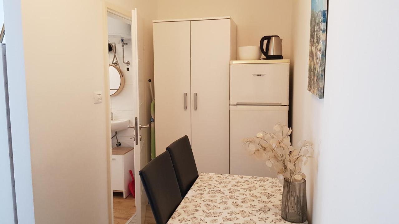 Apartman Lara Apartment Рийека Екстериор снимка